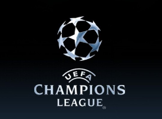 一如在泳池 一如在泳池